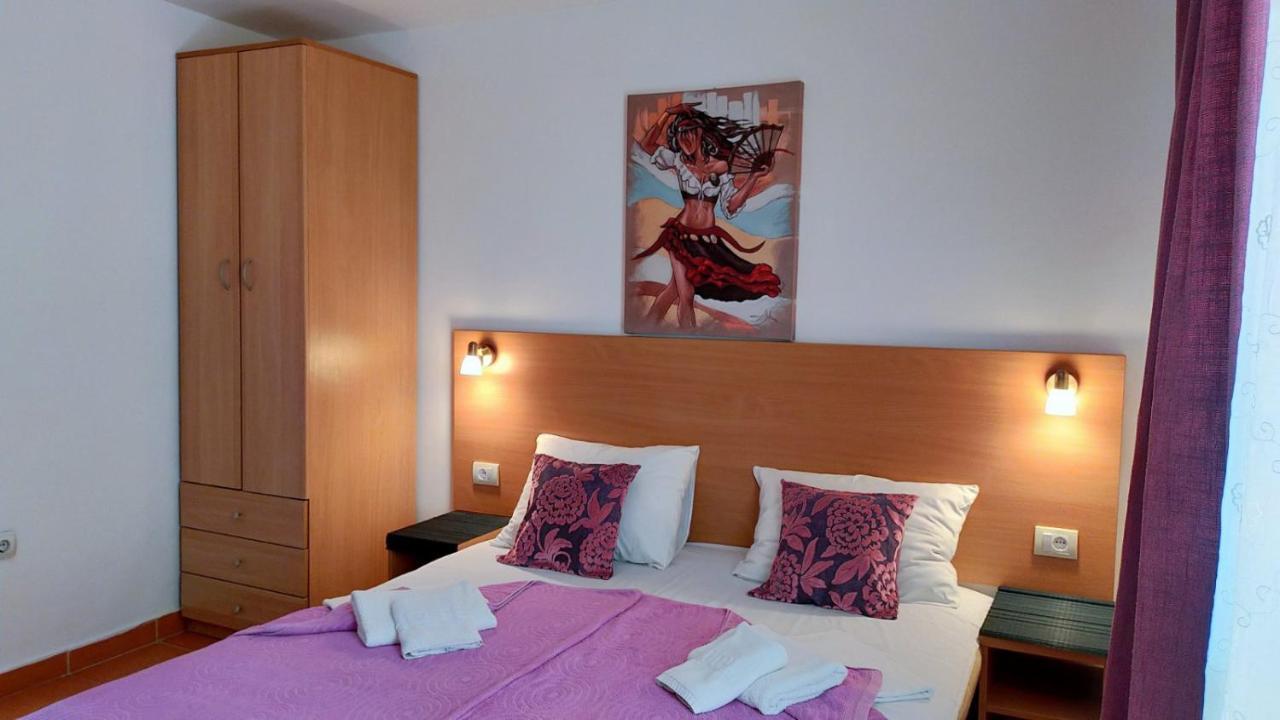 Guesthouse Tri Palme Bečići Extérieur photo