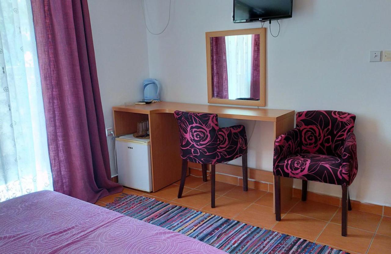 Guesthouse Tri Palme Bečići Extérieur photo