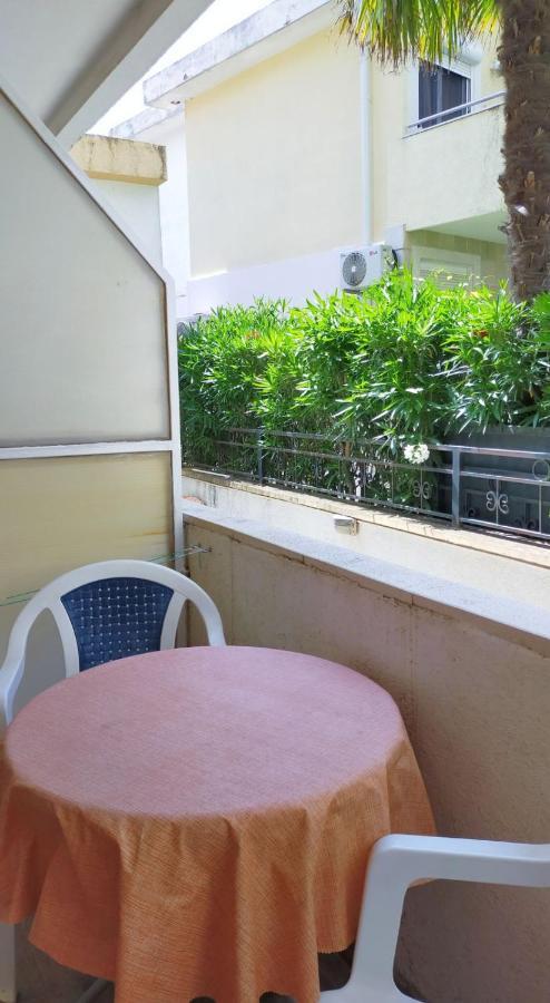 Guesthouse Tri Palme Bečići Extérieur photo