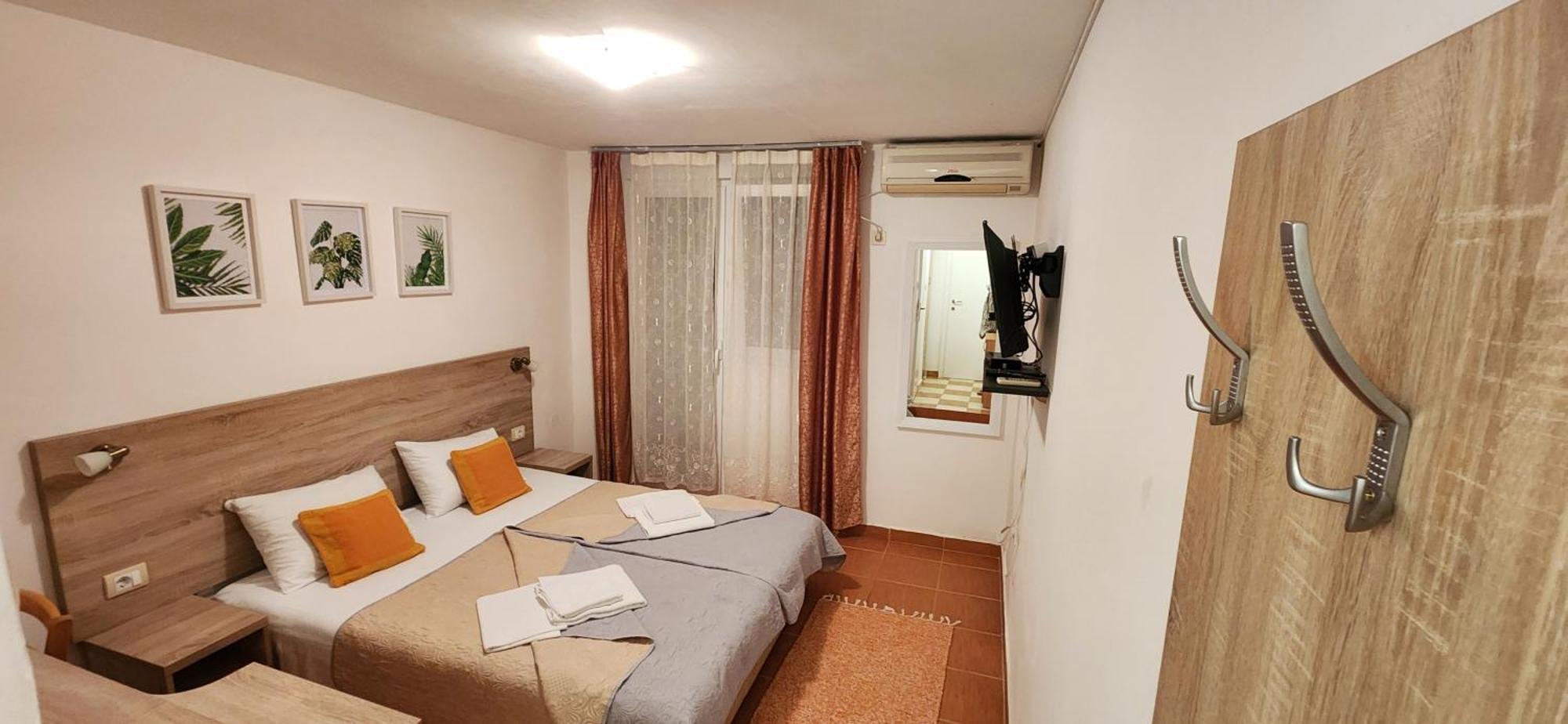 Guesthouse Tri Palme Bečići Extérieur photo