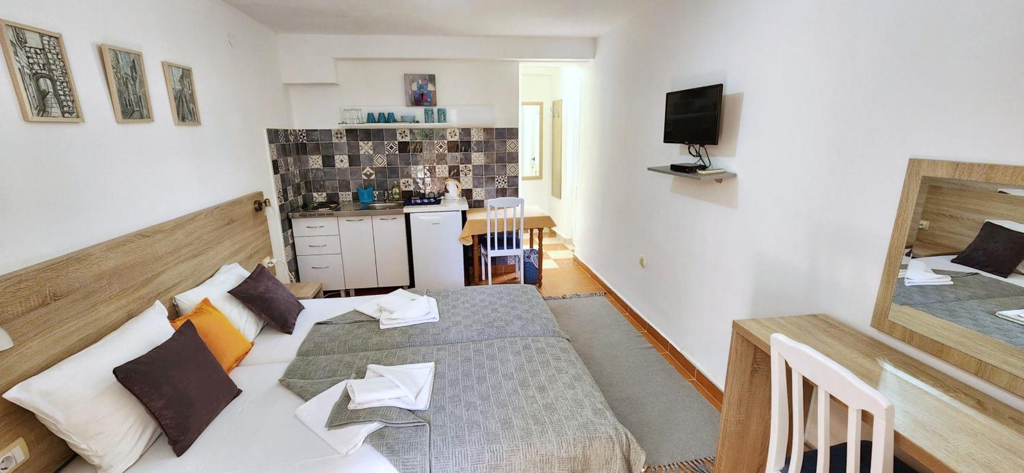 Guesthouse Tri Palme Bečići Extérieur photo
