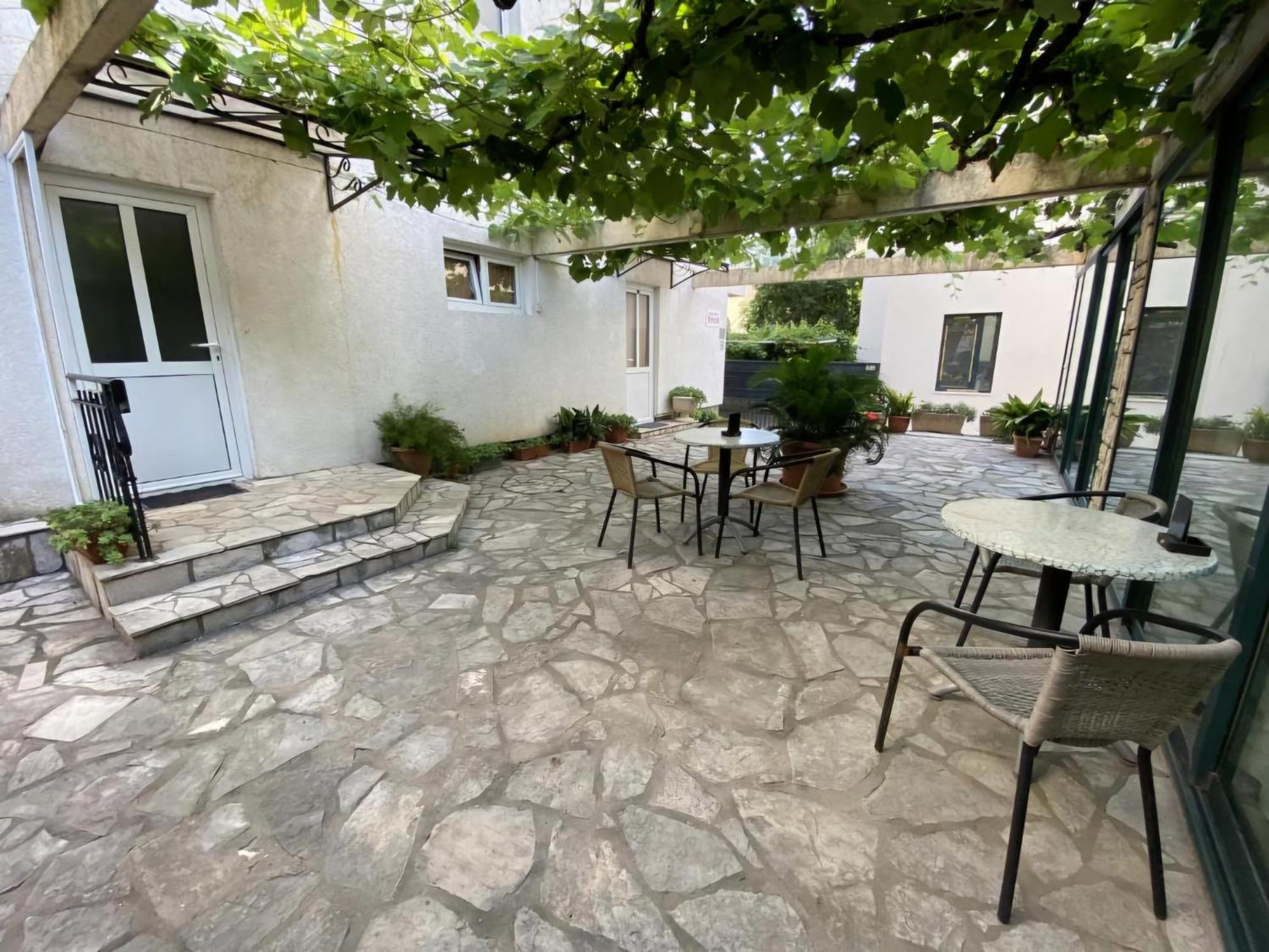 Guesthouse Tri Palme Bečići Extérieur photo